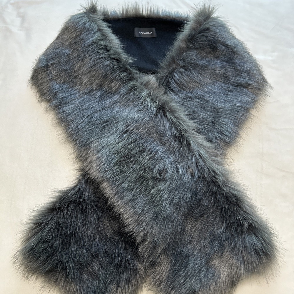 Caracilia Women's Gray Faux Fur Scarf Large Neck Warmer Wrap Winter Fashion Soft